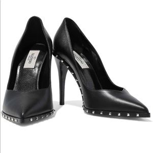 Valentino black studded elegant pumps